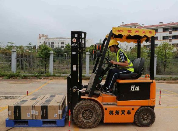 叉車證全國通用嗎(在外地辦的叉車證全國通用嗎)